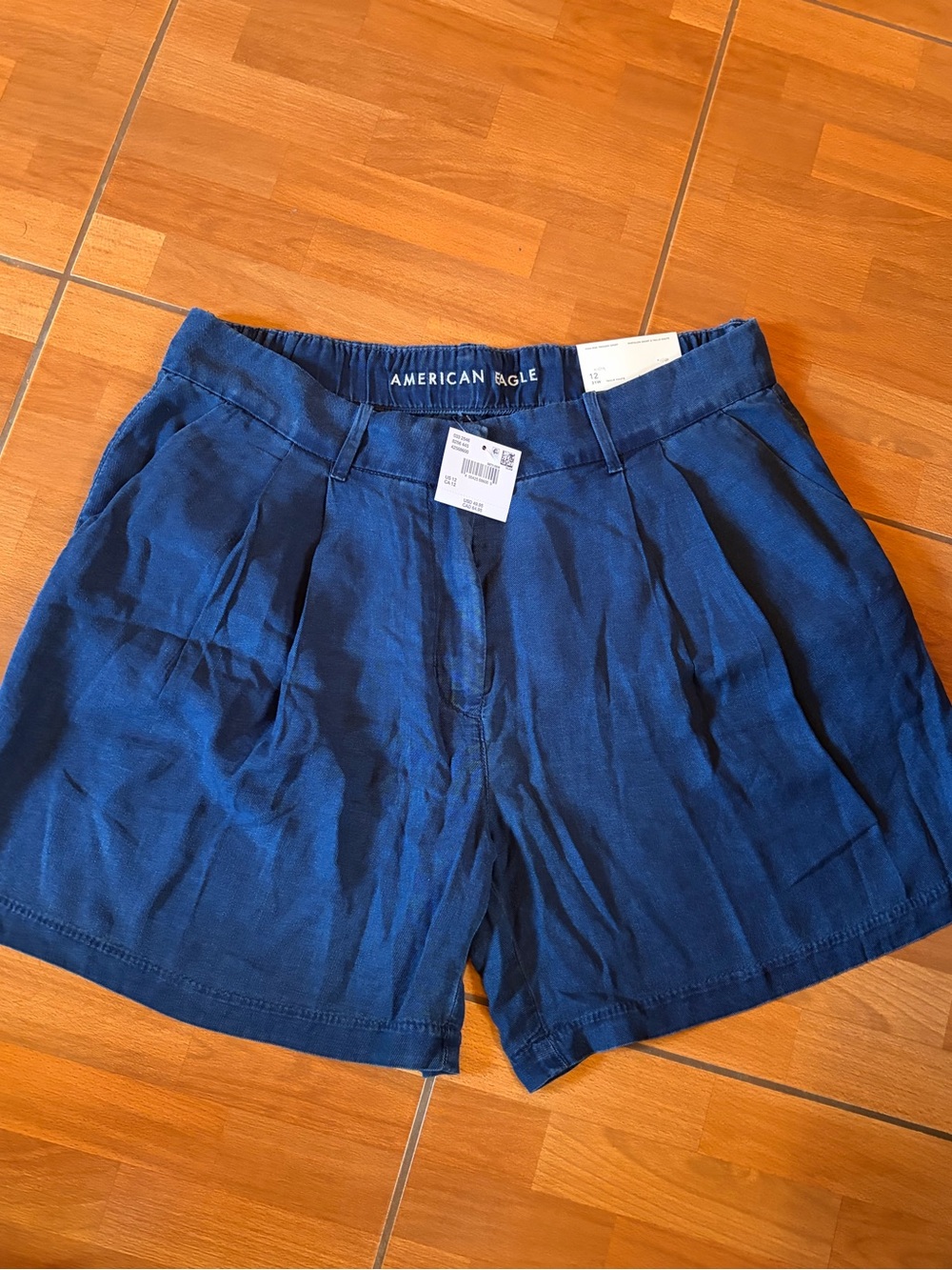 💙 American Eagle High-Rise Trouser Shorts — Size 12 (31W)